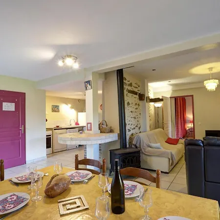 Moderne Avec Patio Privatif, Proche Parc Du Pilat, Ideal Pour Activites Plein Air Et Detente - Fr-1-496-70 Semesterbostad *